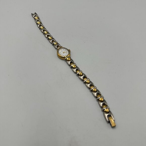 Bulova Watch Women Silver Gold Two Tone White Dial BROKEN Clasp New Battery - Picture 5 of 11